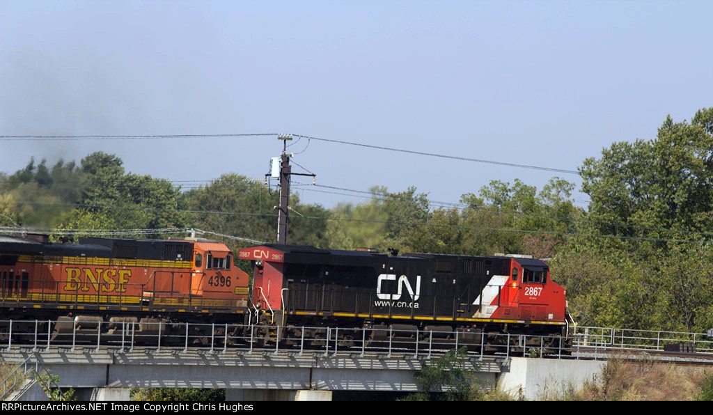 Canadian National 2867 heads eastbound at Matteson Illinois